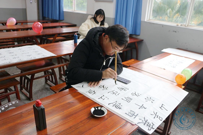 3C60A689D597D2E12D62A122B215373E_750_750