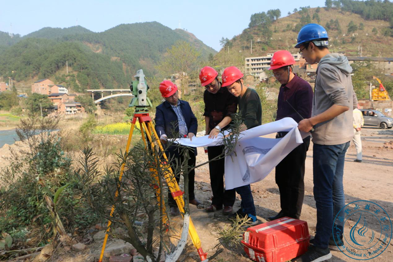 王义全现场检查施工情况
